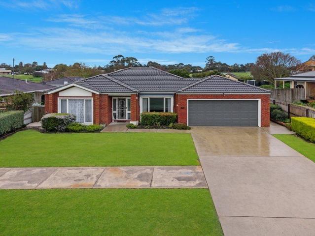 House for sale in Mortlake, Victoria
