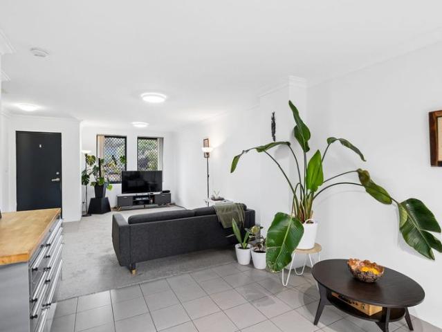 Townhouse for rent in Bentley, Western Australia