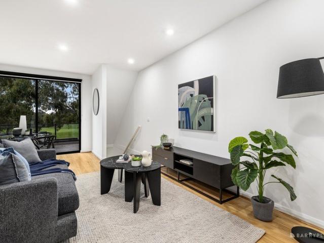 Townhouse for sale in Camerons Creek, Victoria