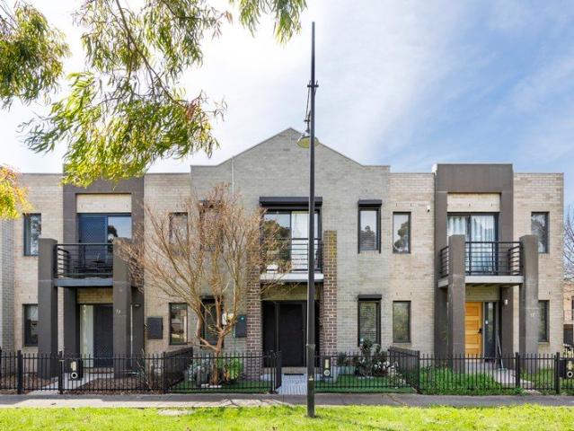 House for sale in Riverdale On PlentyEstate, Melbourne