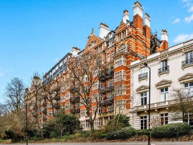 Apartment for rent in Hans Town, Greater London