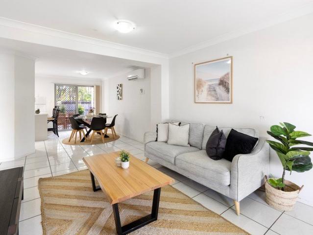 Townhouse for rent in Trafalgar Place, Greater Brisbane