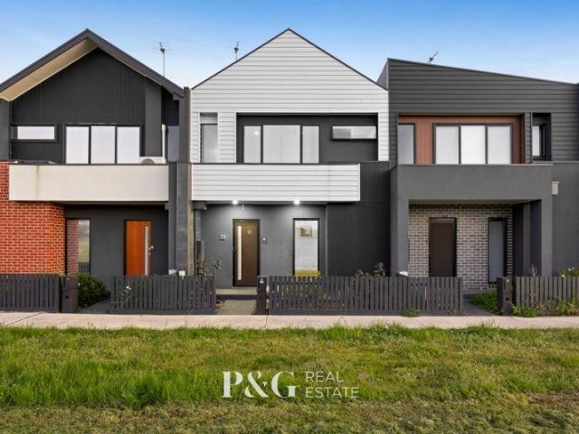 House for sale in Clyde North, Melbourne