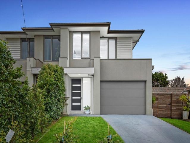 Townhouse for sale in Camerons Creek, Victoria