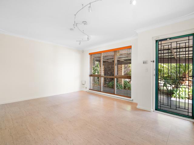 Duplex for sale in Spearwood, Western Australia