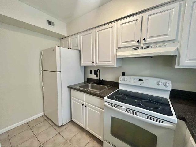 Apartment for rent in Liberty Square, Baltimore