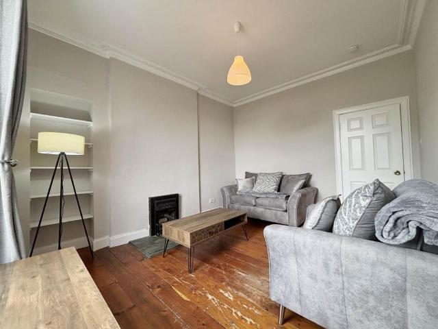 Apartment for rent in Southside, Scotland