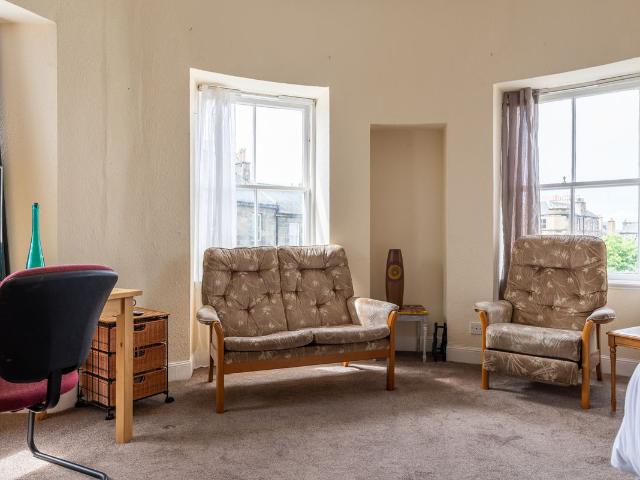 Apartment for rent in Southside, Scotland