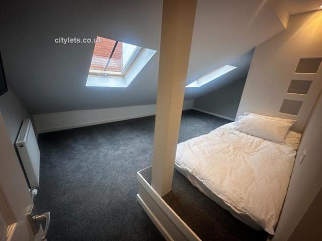 Flat for rent in Southside, Scotland