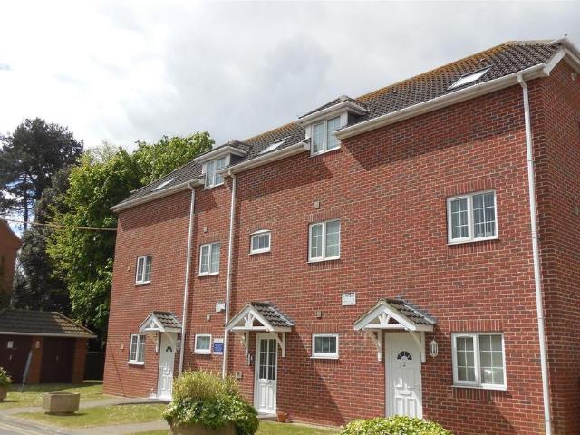 Apartment for rent in Old Milton, Ashurst Bridge