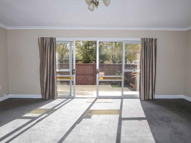 House for rent in Chaslands, Canterbury