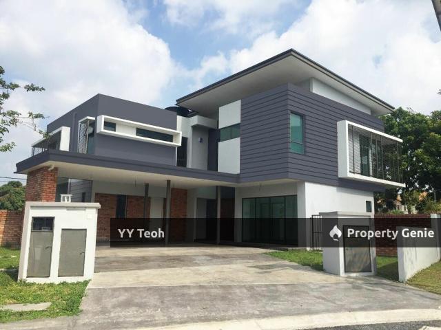 Bungalow for sale in Malaka