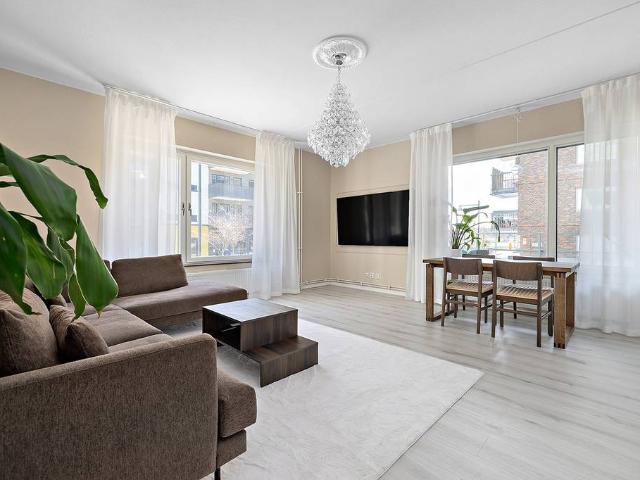 Bostad till salu i Järfälla, Stockholm