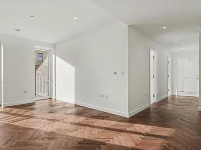 Apartment for rent in Brent Cross, Greater London