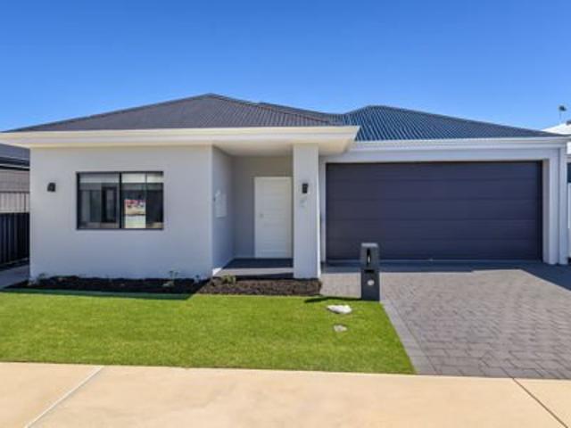 Cottage for sale in Parklands, Western Australia