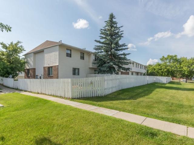 House for rent in Wedgewood, Alberta