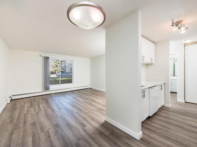 Apartment for rent in Wedgewood, Alberta
