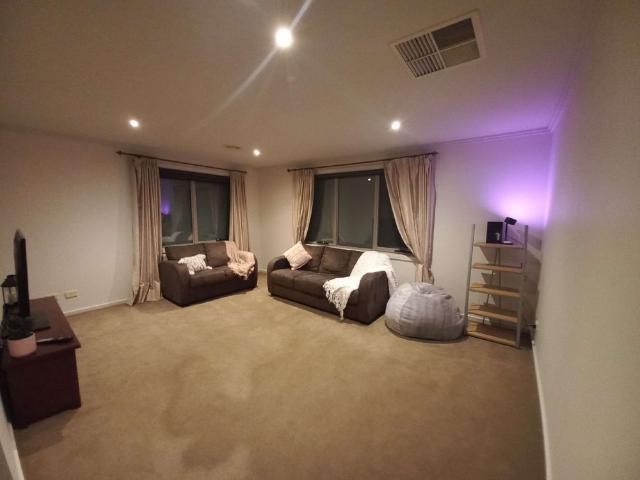 Room for rent in Camerons Creek, Victoria