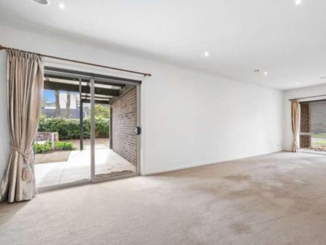 Room for rent in Camerons Creek, Victoria