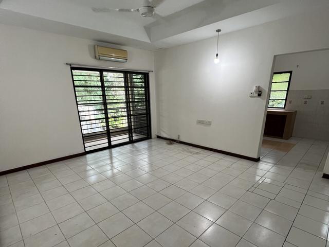 Townhouse for sale in Petaling, Damansara Damai