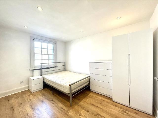 Apartment for rent in Chalk Farm, Greater London
