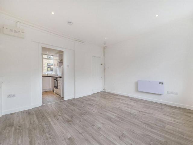 House for rent in Chalk Farm, Greater London
