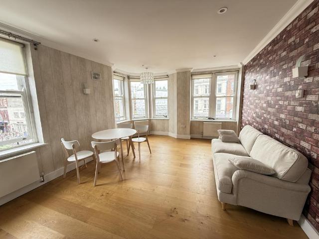 Apartment for rent in Chalk Farm, Greater London