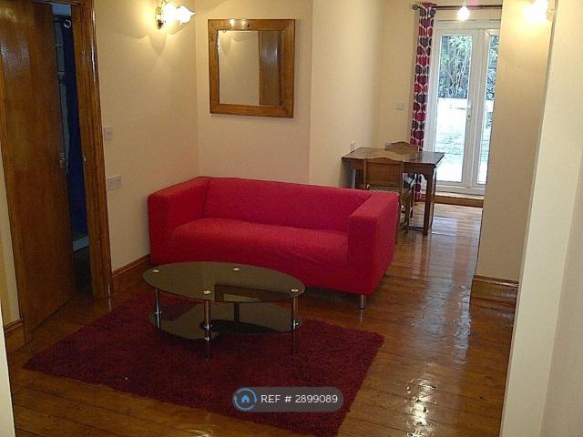 Apartment for rent in Chalk Farm, Greater London