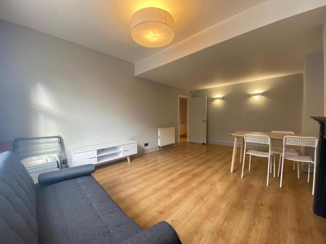 Apartment for rent in Chalk Farm, Greater London