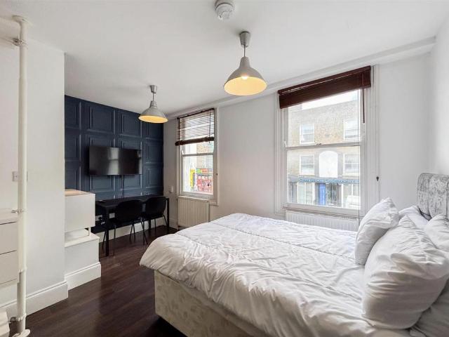 House for rent in Chalk Farm, Greater London
