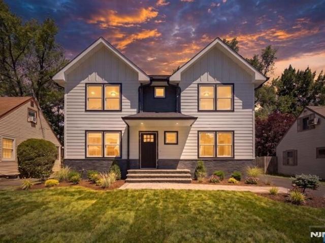 House for sale in Rochelle Park, New Jersey