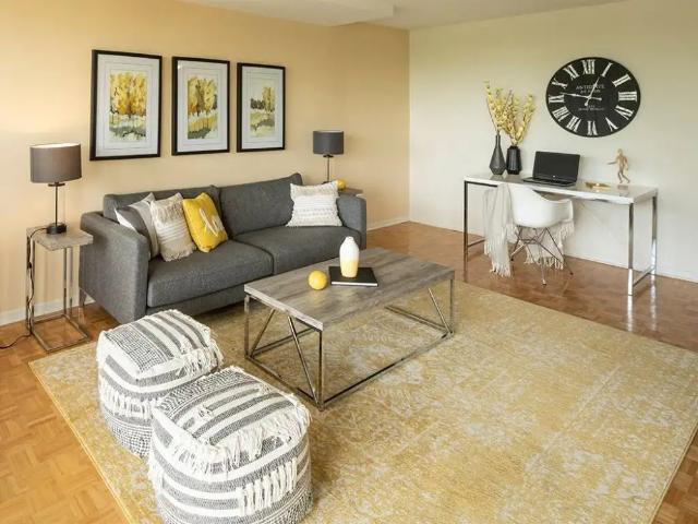 Apartment for rent in Bay, Ottawa