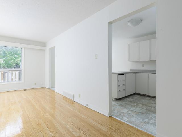 Apartment for rent in Mulhurst Bay, Ontario