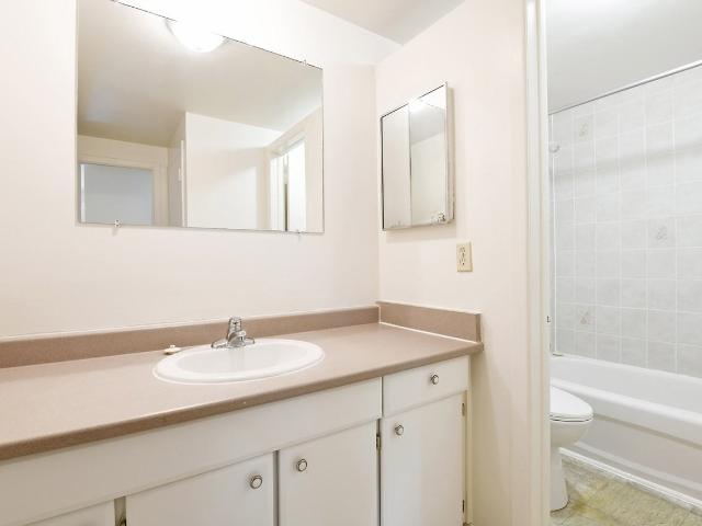 Apartment for rent in Mulhurst Bay, Ontario