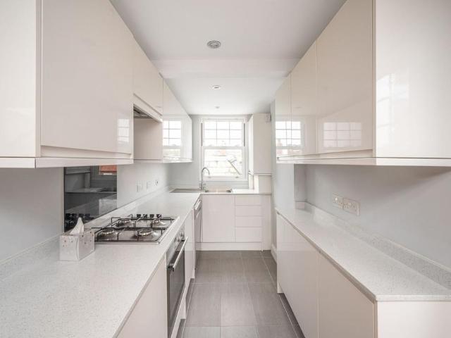 Apartment for rent in Belsize Park, Greater London