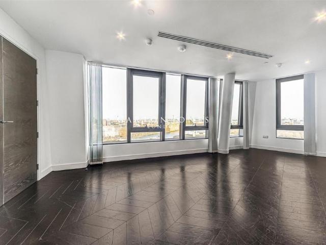 House for rent in South Lambeth, Greater London