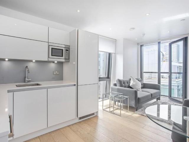 House for rent in South Lambeth, Greater London