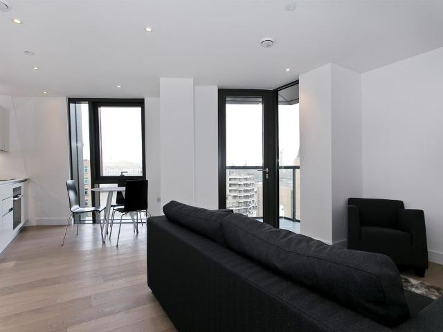 House for rent in South Lambeth, Greater London