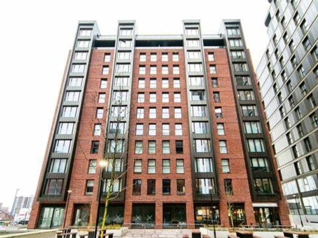 House for sale in Calderstones