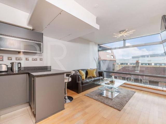 Apartment for rent in South Lambeth, Greater London