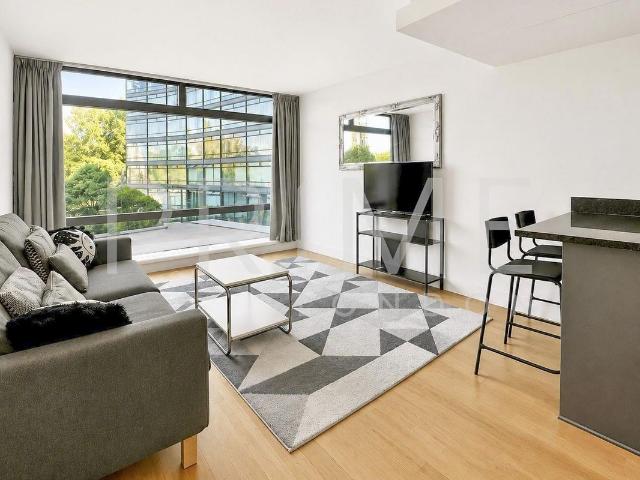 Apartment for rent in South Lambeth, Greater London