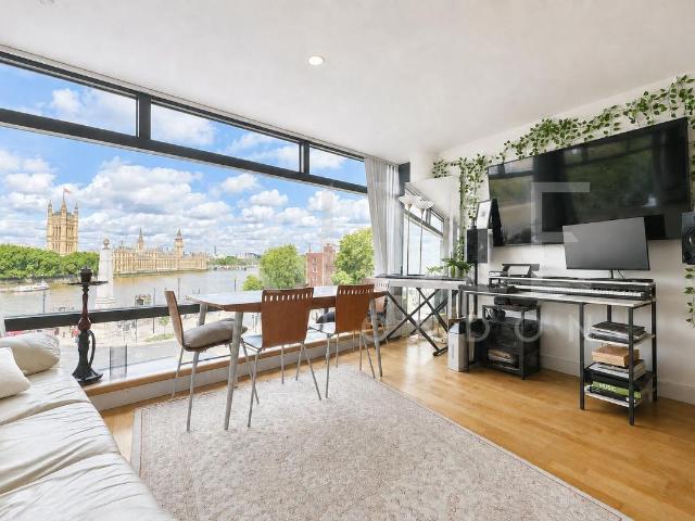 Apartment for rent in South Lambeth, Greater London