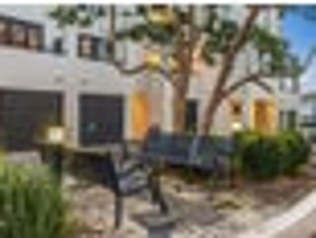 Townhouse for rent in Parnell