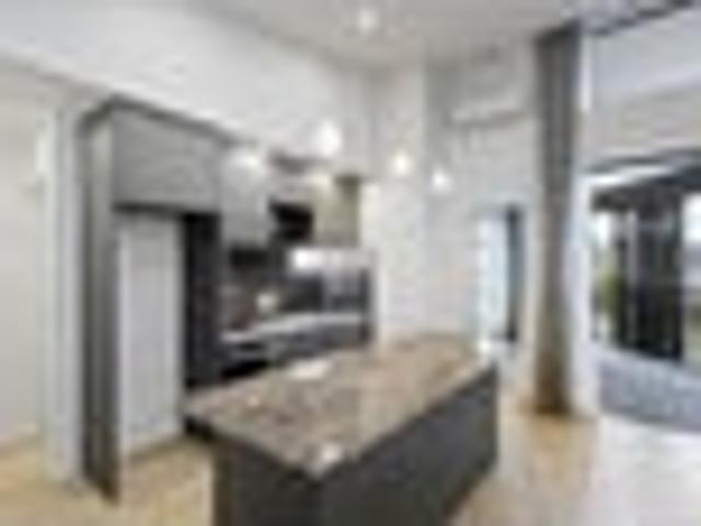 Apartment for rent in Carlaw Park, Auckland