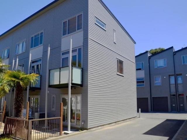 House for rent in Mechanics Bay, Auckland