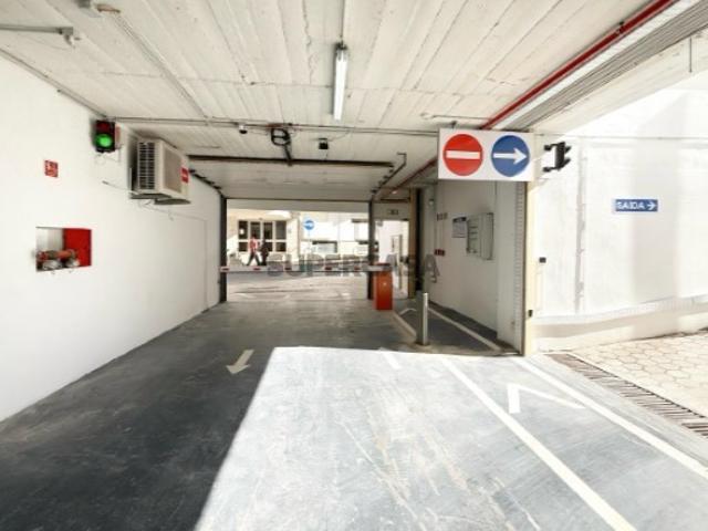 Garagem venda em Lagos, Faro