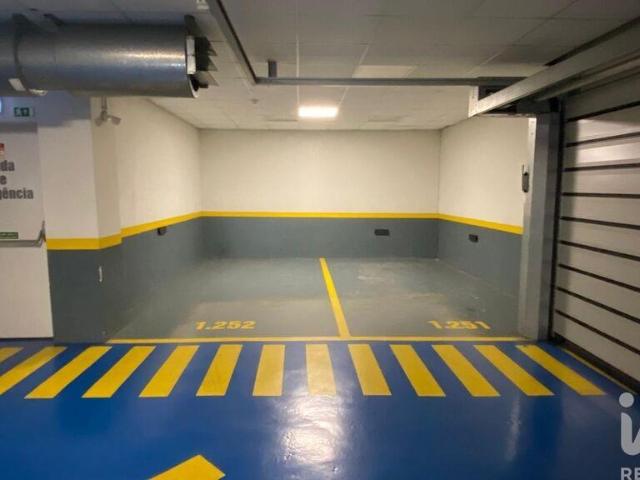 Garagem alugar em Avenidas Novas, Lisboa