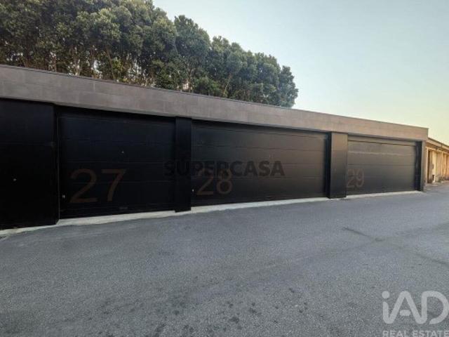 Garagem venda em Agudela, Porto