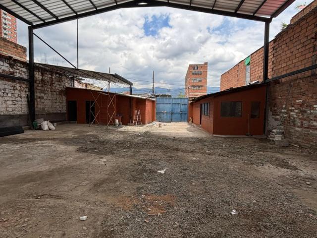 Parqueadero En Arriendo En Medellin En Suramericana A261060