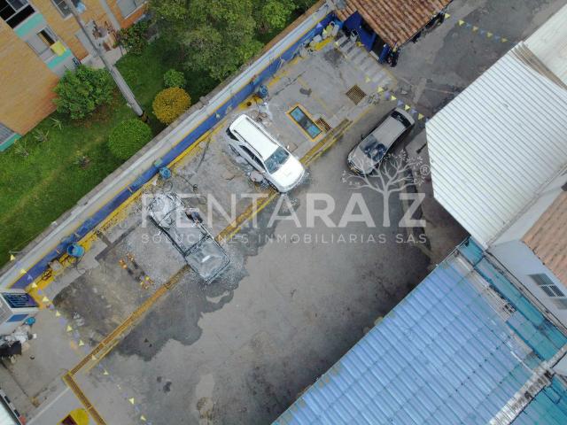 Parqueadero En Venta En Medellin En Los Colores V106429